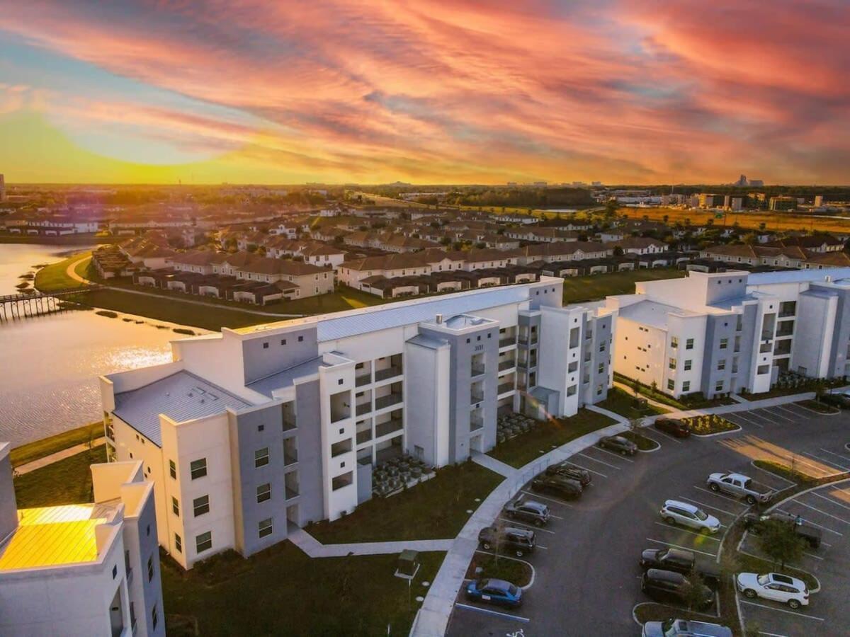 Gorgeous 2Br Lakeview Condo With Waterpark Kissimmee Exterior foto